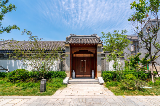 中式宅院大門