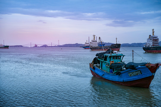 远眺汕头海湾大桥