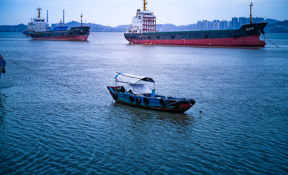 港口海上船只