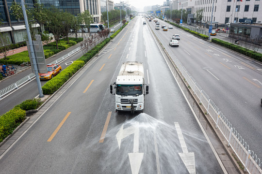 洒水车