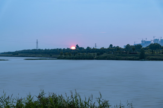 日出东山