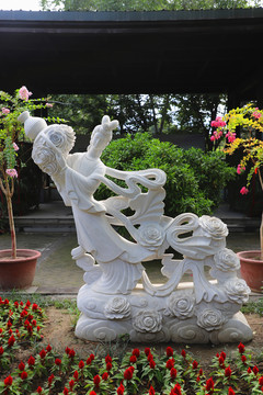 仙女雕塑