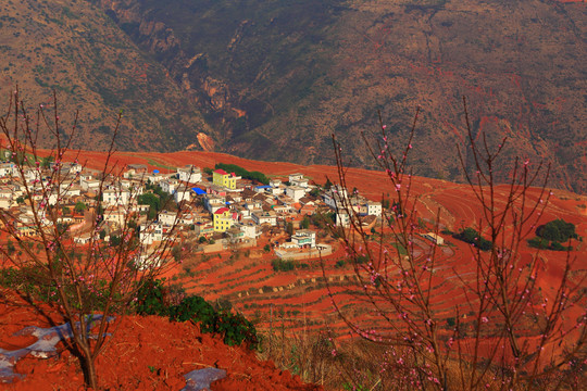 红土高原小山村