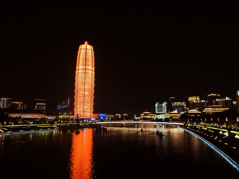 千玺广场夜景