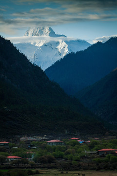 西藏山南地区风光