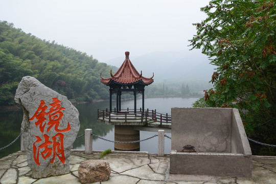 江苏宜兴竹海风景区夏日迷人风光