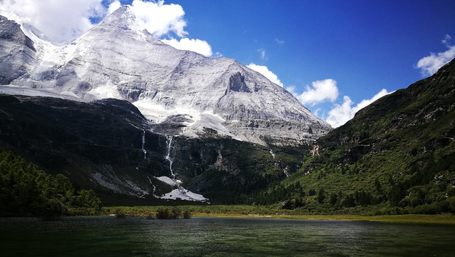 稻城亚丁风景区风光