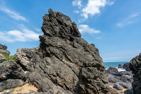 海南博鳌山钦湾礁石