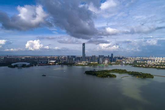 江蘇蘇州金雞湖畔高檔建筑群