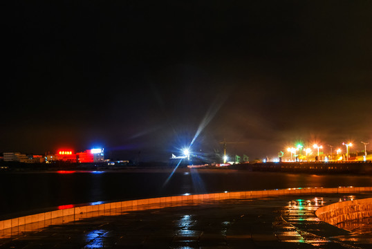 山东烟台莱山区海滨城市夜景