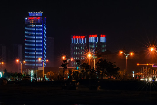 山东烟台莱山区海滨城市夜景