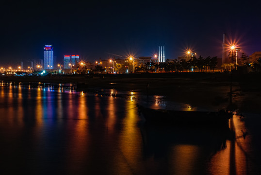 山东烟台莱山区海滨城市夜景