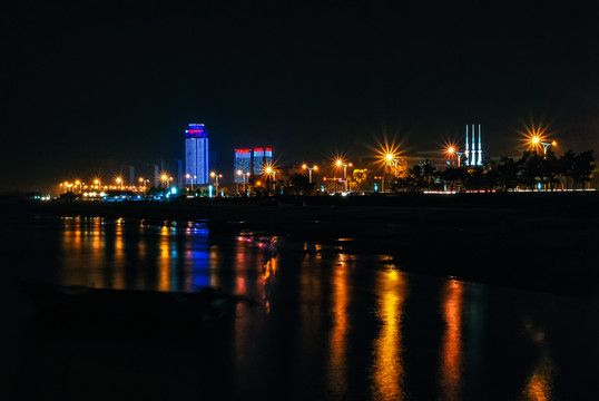 山东烟台莱山区海滨城市夜景