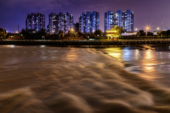 中国长春伊通河夜景