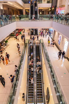 9月6日重庆来福士购物中心开业