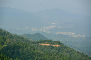 莽莽大山