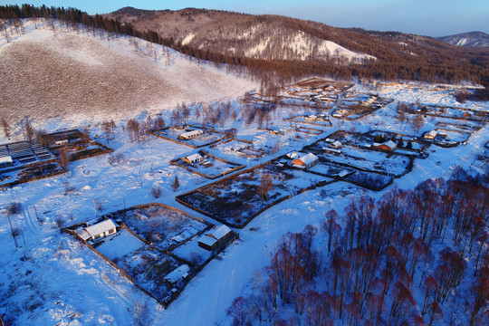 大兴安岭山里人家雪景