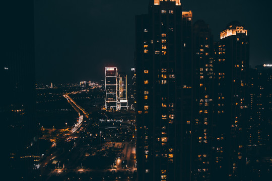 南海万达广场楼顶夜景