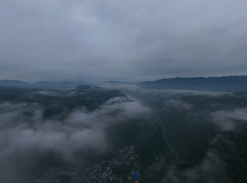 远山云海