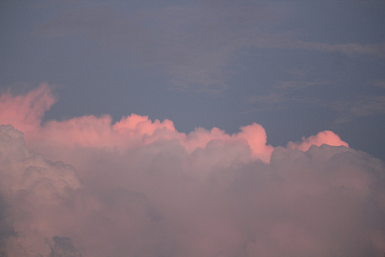 黄昏时的云景