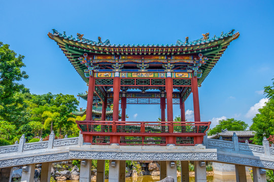 中國(guó)風(fēng)亭子