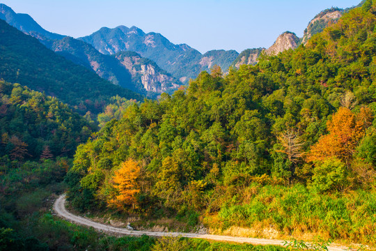 秋天山景