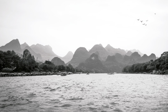 水墨远山