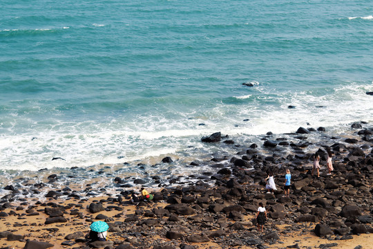 火山岛海浪