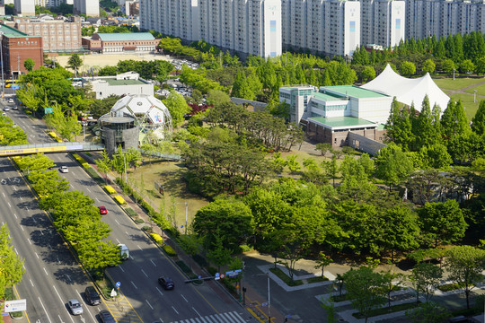 韩国水原市公园及露天音乐厅俯拍