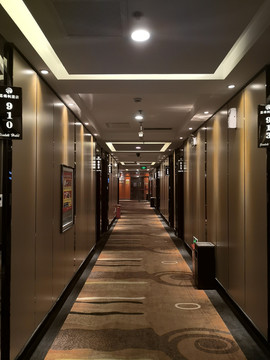 酒店客房走廊