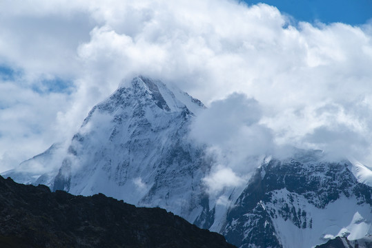 天山