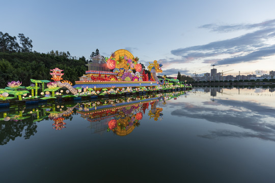 昆明世博园喜迎国庆70周年灯展