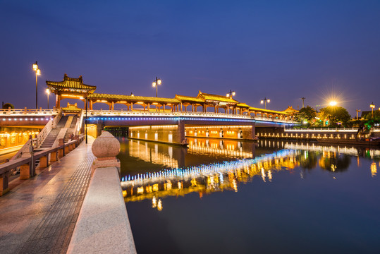 苏州平门桥廊桥夜景