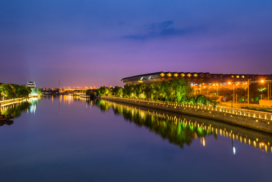 苏州火车站夜景