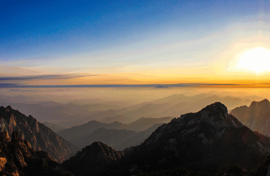 黄山夕阳