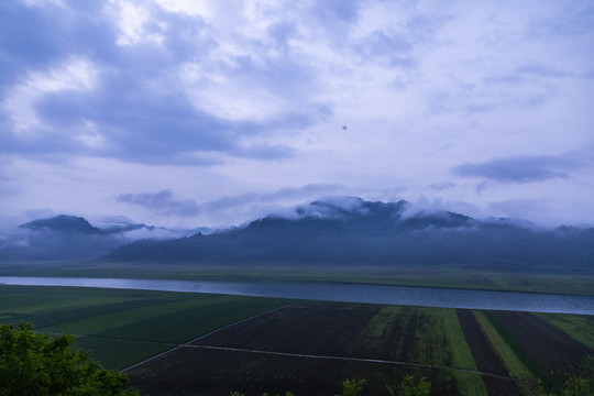 浑江日出