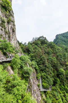 石桅岩