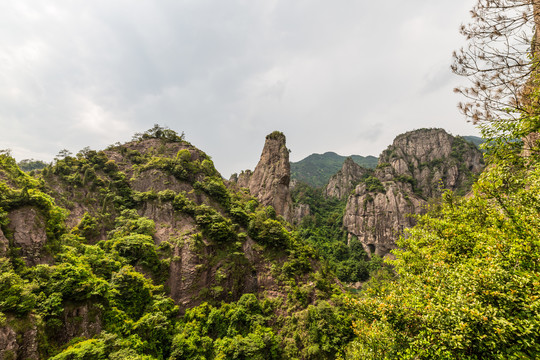 石桅岩