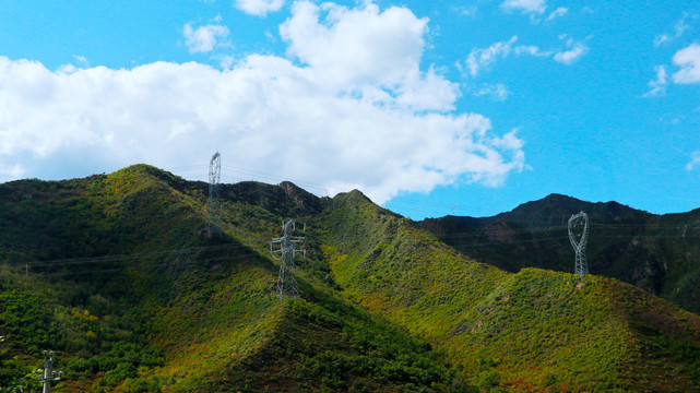 连绵起伏的山峰