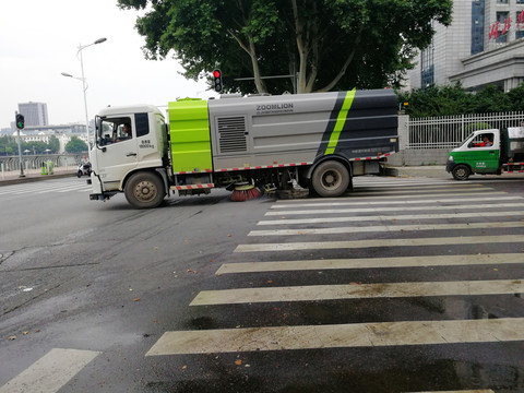 洗扫车