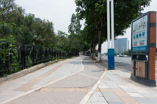 道路汽车