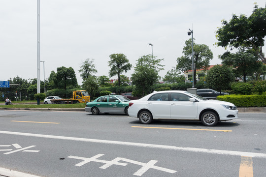 道路汽车