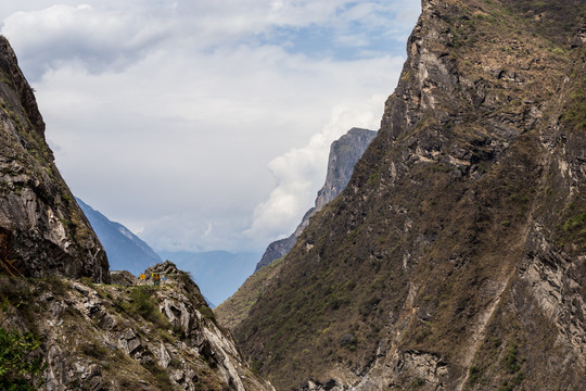 虎跳峡