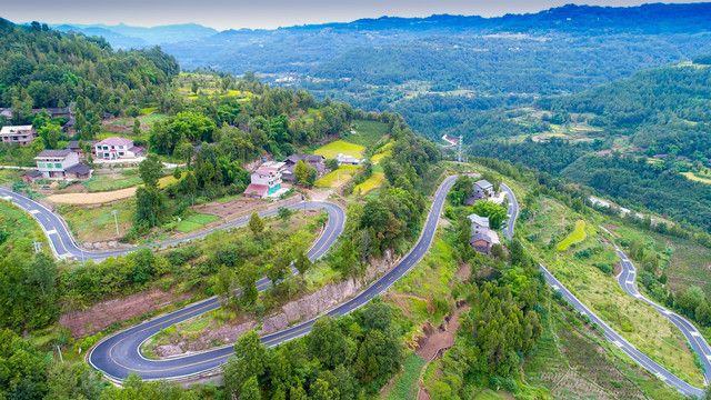 巴中青凤千佛村盘山公路