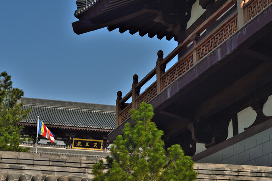 清凉寺山门和天王殿局部