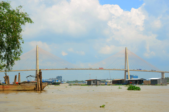 越南九龙江及跨江大桥