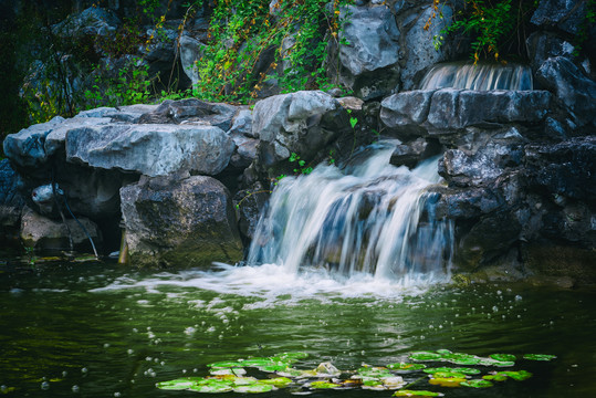 溪流溪水