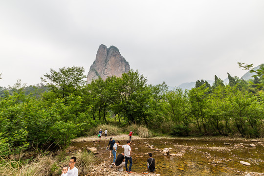 石桅岩