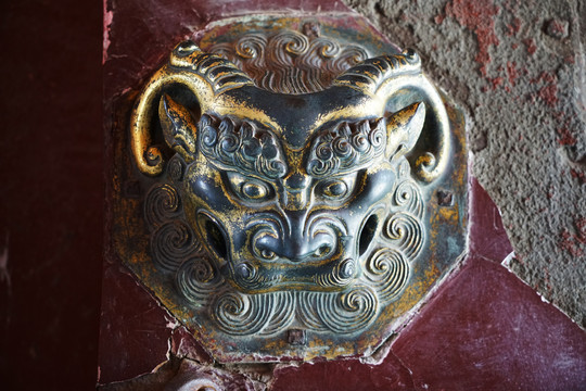 沈阳东陵清福陵城门上的铜神兽