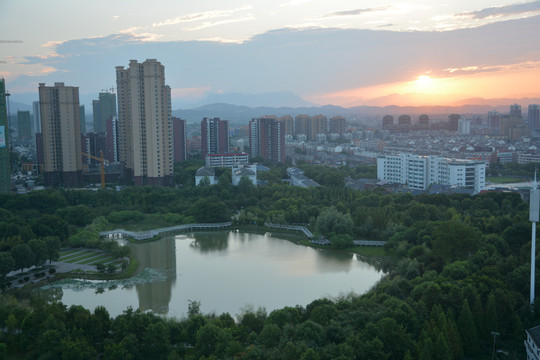 都市夕阳